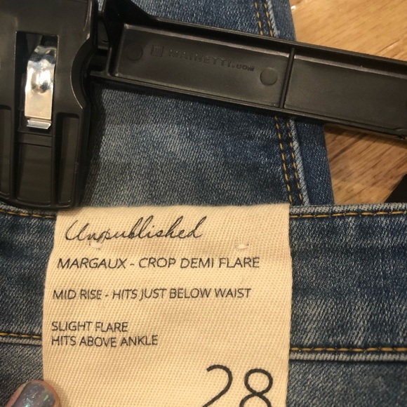 NWOT- Unpublished Margaux Crop Demi Flare - Picture 5 of 5